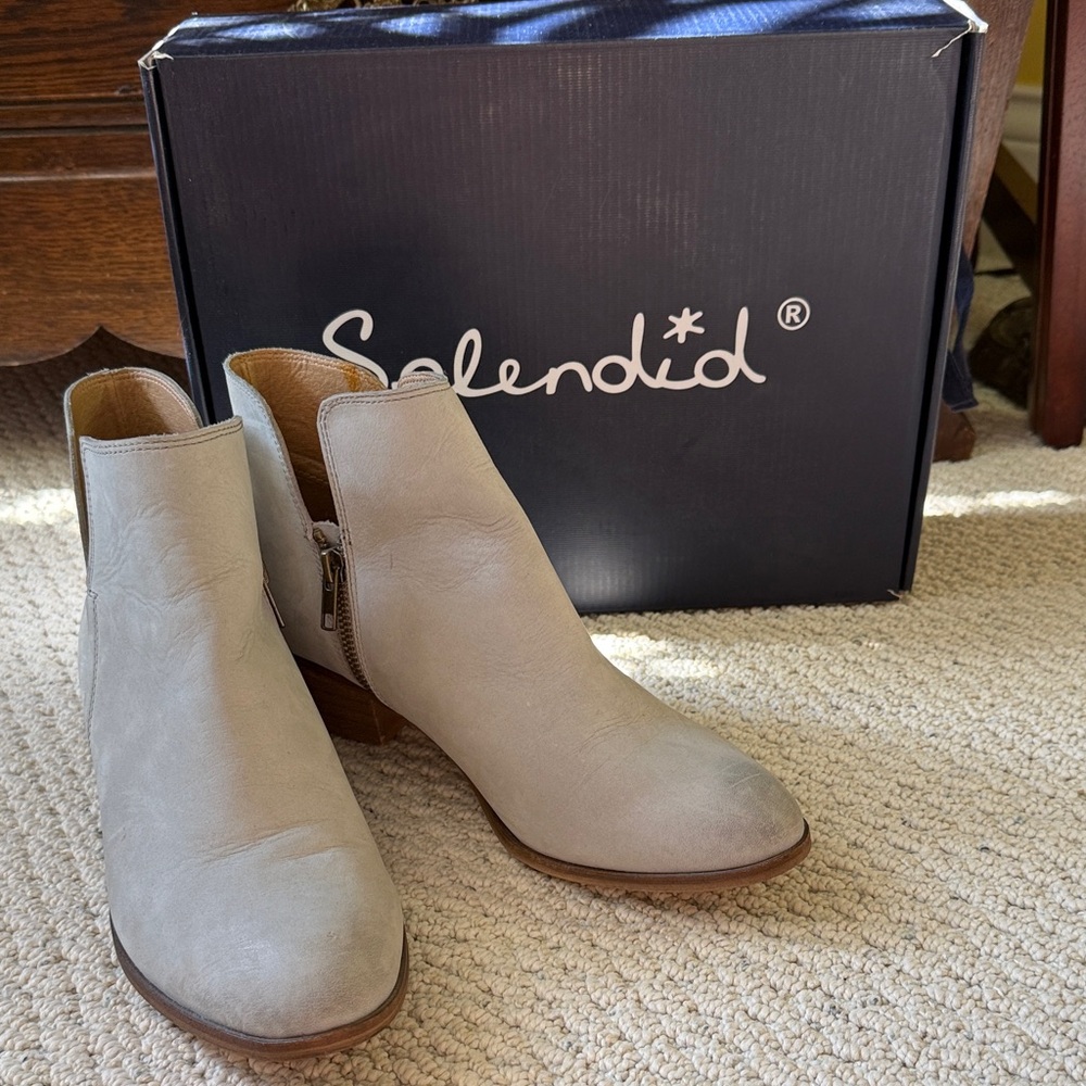 Splendid Women's Light Gray Ankle Booties